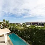 Villa Cassel: Villa Avec Piscine Et Vue Sur Le Lac
