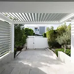 Villa Cassel: Villa Avec Piscine Et Vue Sur Le Lac