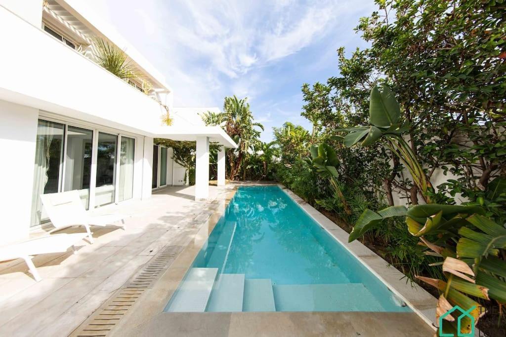 Villa Cassel: Avec Piscine Et Vue Sur Le Lac Tunis